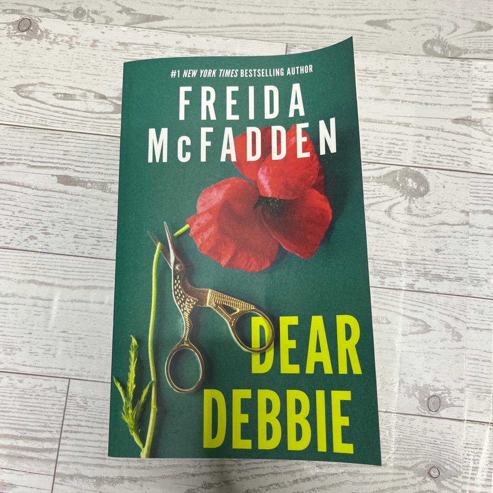 Dear Debbie by Freida McFadden Paperback Thriller Novel 9781464249624